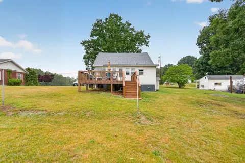Exterior - 208 Prospect Rd, Hurt, VA 24563 photo 4 of 11