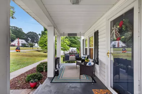 Exterior - 208 Prospect Rd, Hurt, VA 24563 photo 8 of 11