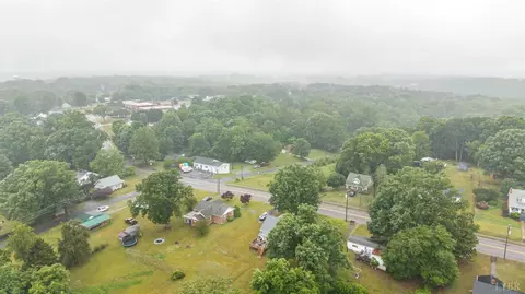 View/Area - 208 Prospect Rd, Hurt, VA 24563 photo 2 of 4