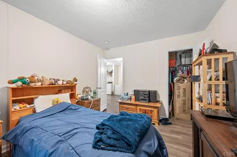 Bedroom - 3418 Salem Rd, Spout Spring, VA 24593 photo 3 of 6