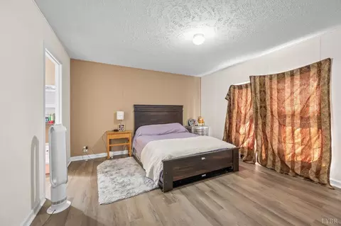 Bedroom - 3418 Salem Rd, Spout Spring, VA 24593 photo 4 of 6