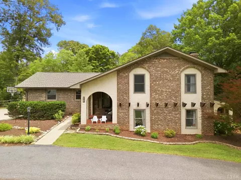 494 Lake Forest Dr, Lynchburg, VA 24502
