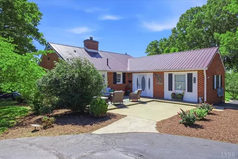 2215 Beverly Hts, Altavista, VA 24517