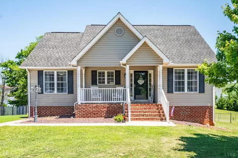 83 Russell Springs Dr, Lynchburg, VA 24501