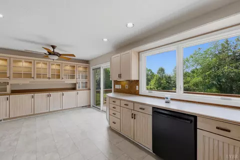 Kitchen - 215 Cameron, Forest, VA 24551 photo 7 of 7