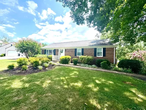 103 Old Post Rd, Lynchburg, VA 24502