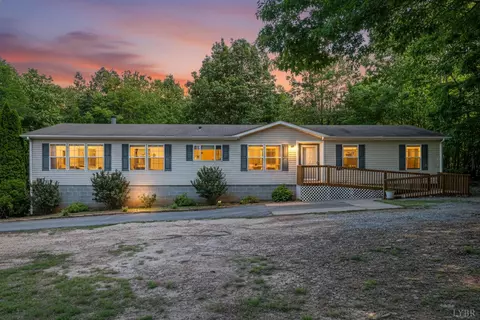 740 Long Island Rd, Gladys, VA 24554