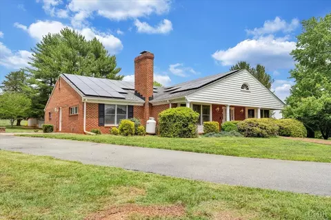 Exterior - 100 Meadowgate Dr, Forest, VA 24551 photo 1 of 19