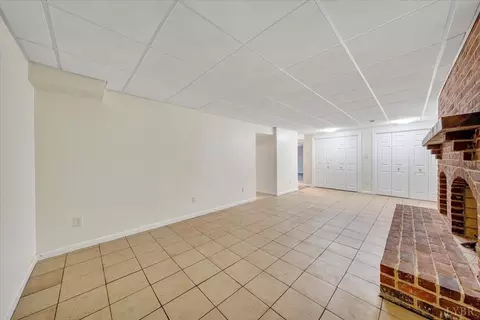 Living - 100 Meadowgate Dr, Forest, VA 24551 photo 10 of 10