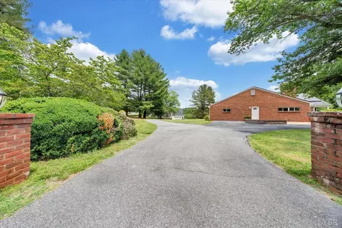Exterior - 100 Meadowgate Dr, Forest, VA 24551 photo 14 of 19