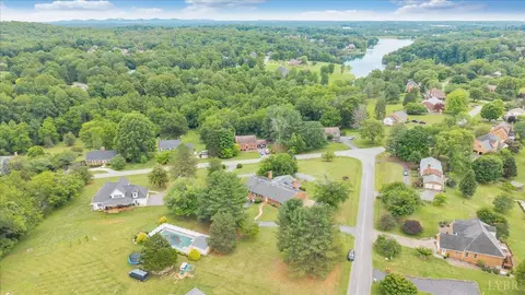 View/Area - 100 Meadowgate Dr, Forest, VA 24551 photo 3 of 7