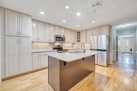 Kitchen - 100 Meadowgate Dr, Forest, VA 24551 photo 1 of 4