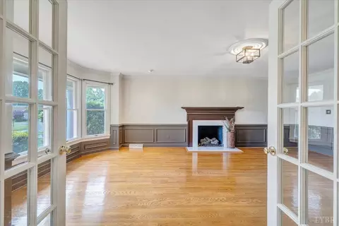 Living - 100 Meadowgate Dr, Forest, VA 24551 photo 1 of 10
