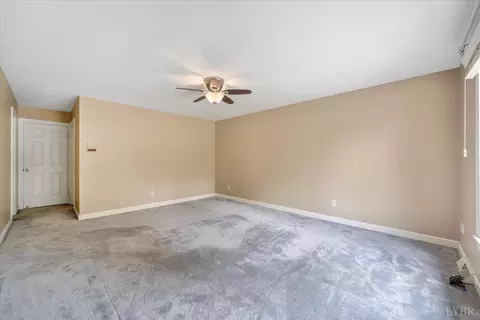Living - 100 Meadowgate Dr, Forest, VA 24551 photo 8 of 10