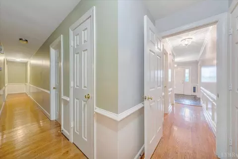 Entry Way - 100 Meadowgate Dr, Forest, VA 24551 photo 2 of 2
