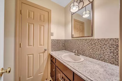 Bath - 100 Meadowgate Dr, Forest, VA 24551 photo 1 of 8