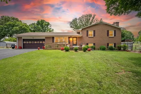 510 Little Creek Rd, Lynchburg, VA 24502