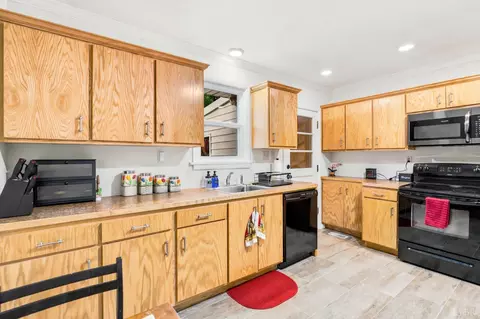Kitchen - 216 Crescent Ln, Monroe, VA 24574 photo 3 of 3