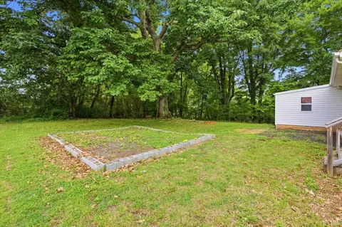 Exterior - 216 Crescent Ln, Monroe, VA 24574 photo 3 of 4