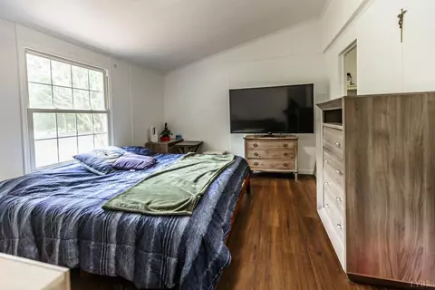 Bedroom - 809 Red Bird Dr, Gladstone, VA 24553 photo 4 of 4