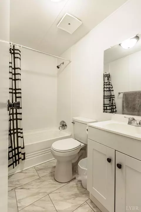 Bath - 809 Red Bird Dr, Gladstone, VA 24553 photo 1 of 6