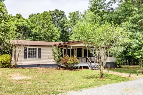 809 Red Bird Dr, Gladstone, VA 24553