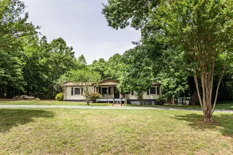 Exterior - 809 Red Bird Dr, Gladstone, VA 24553 photo 5 of 11