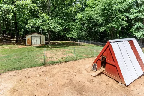Exterior - 809 Red Bird Dr, Gladstone, VA 24553 photo 10 of 11