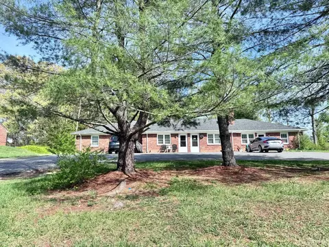 157 Oak Hill Dr, Lynchburg, VA 24502