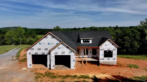 7 Leesville Rd, Evington, VA 24550