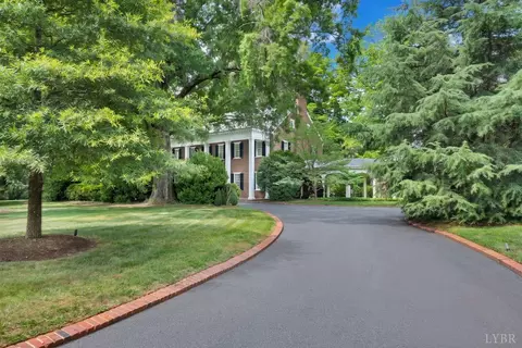 1487 Langhorne Rd, Lynchburg, VA 24503