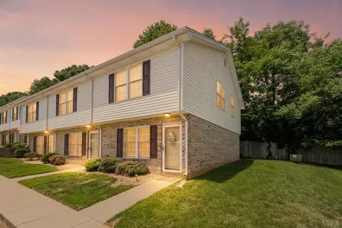 2004 Wards Ferry Rd, Lynchburg, VA 24502