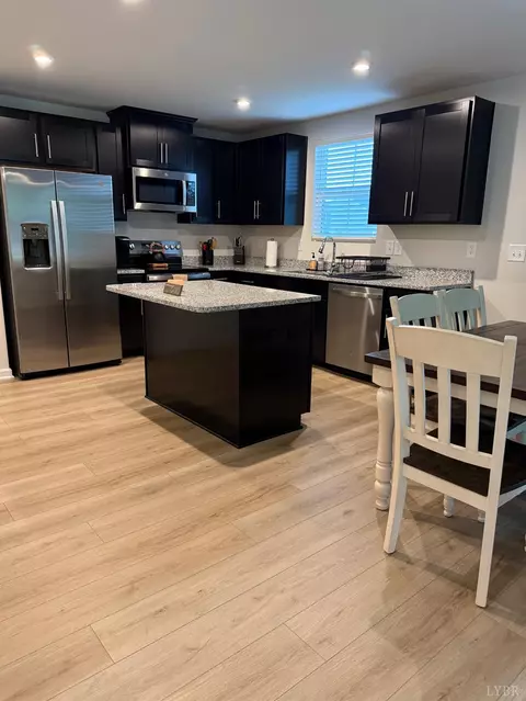 Kitchen - 114 Levi Ln, Forest, VA 24551 photo 3 of 8