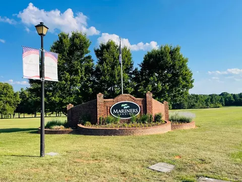 4 Diddee Ct, Huddleston, VA 24104