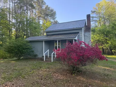 116 Reke Owen St, Brookneal, VA 24528