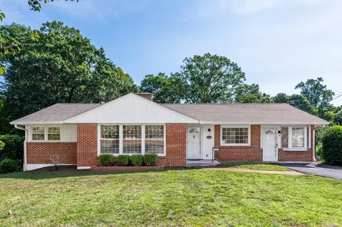 140 Moorman Dr, Madison Heights, VA 24572