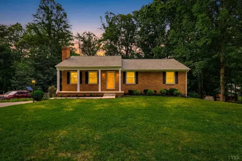 112 Valleywood Dr, Forest, VA 24551