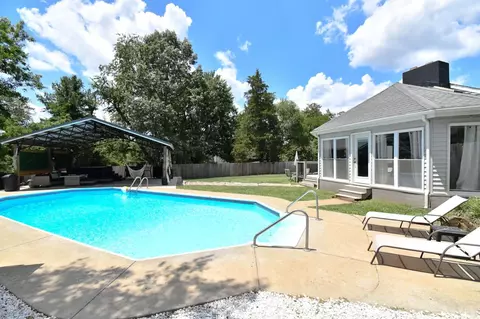 1217 Wood Rd, Lynchburg, VA 24502