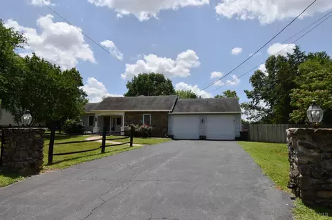 1217 Wood Rd, Lynchburg, VA 24502
