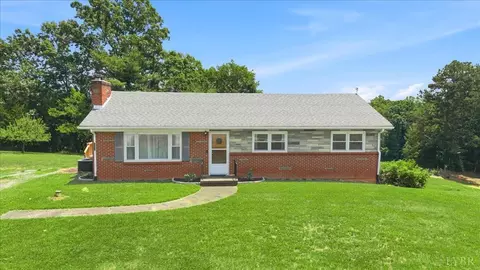 104 Windsong Dr, Lynch Station, VA 24571