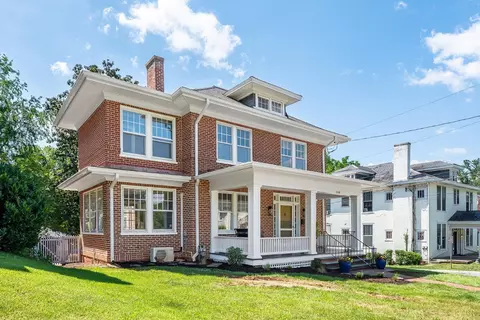 240 Warwick Ln, Lynchburg, VA 24503