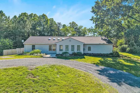 1145 Solanus Dr, Bedford, VA 24523