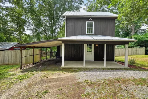 303 Charlotte St, Brookneal, VA 24528