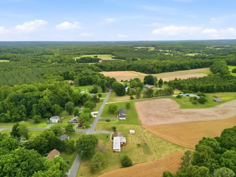 View/Area - 1275 Redfields Rd, Appomattox, VA 24522 photo 2 of 3