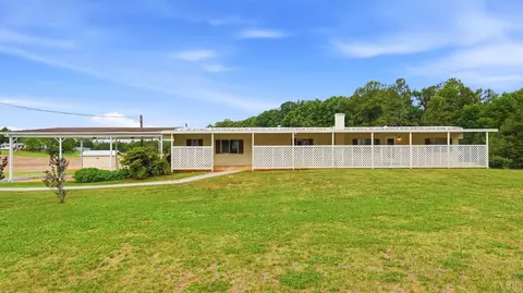 1275 Redfields Rd, Appomattox, VA 24522