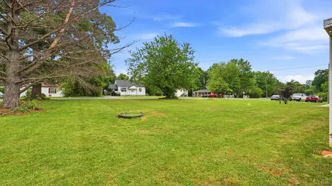 Exterior - 1275 Redfields Rd, Appomattox, VA 24522 photo 2 of 3