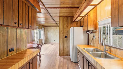 Kitchen - 1275 Redfields Rd, Appomattox, VA 24522 photo 2 of 2