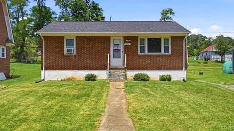 804 12th St, Altavista, VA 24517