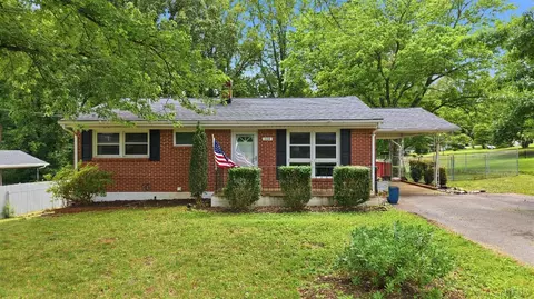 1104 Pinecrest Ave, Bedford, VA 24523