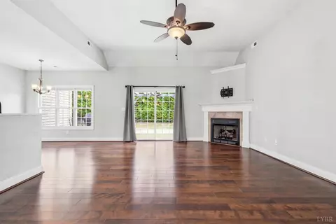 Living - 1305 Daltons Dr, Forest, VA 24551 photo 3 of 5